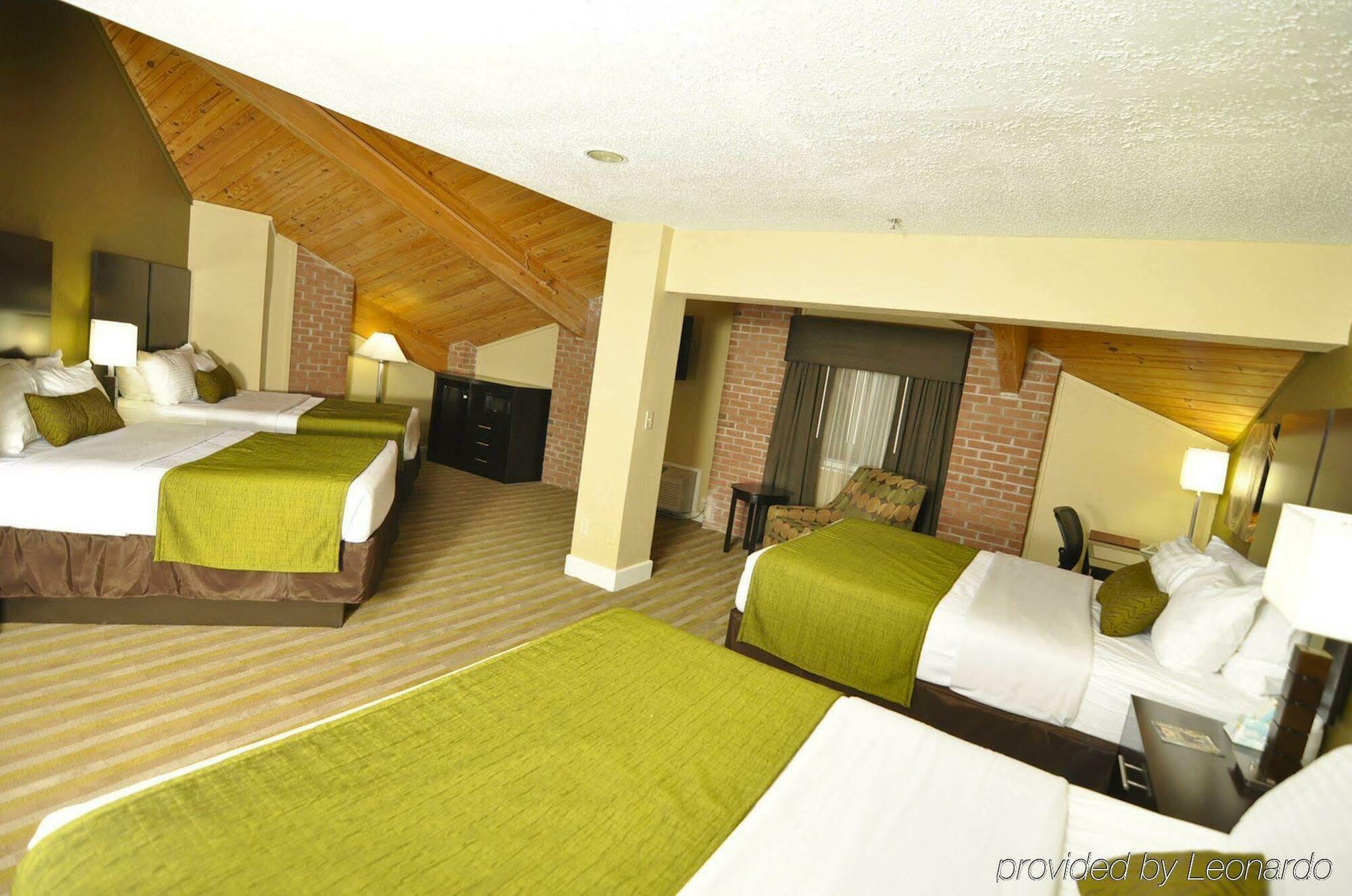Best Western Norwalk Exterior photo